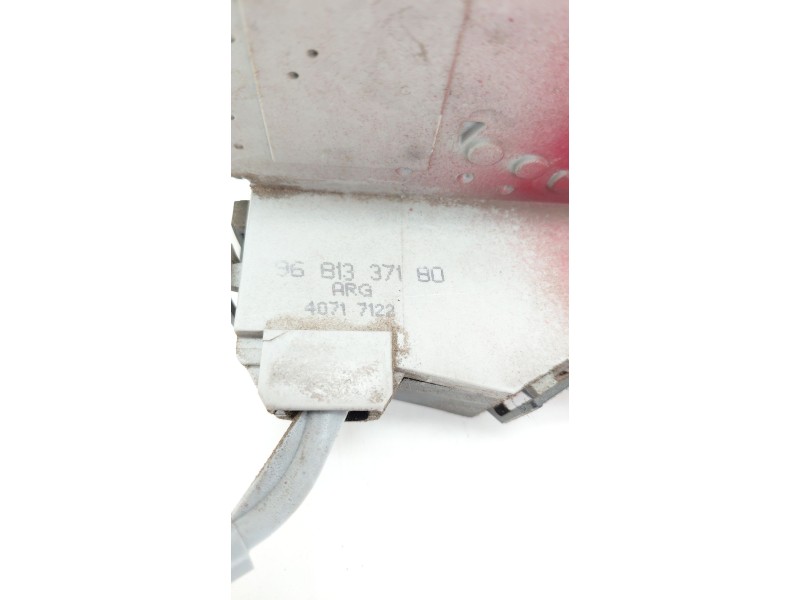 Recambio de cerradura puerta trasera izquierda para citroën c4 i (lc_) 1.6 hdi referencia OEM IAM 9681337180  
							