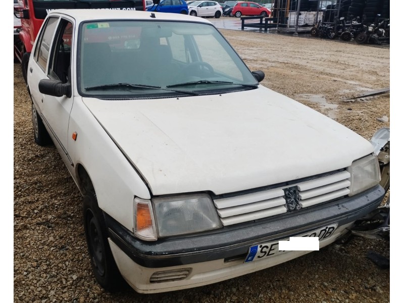 peugeot 205 furgoneta/hatchback del año 1998
							