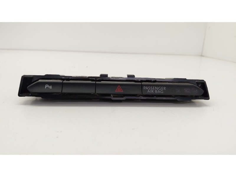 Recambio de warning para volkswagen arteon (3h7, 3h8) 2.0 tdi referencia OEM IAM 3G1853770A  
							