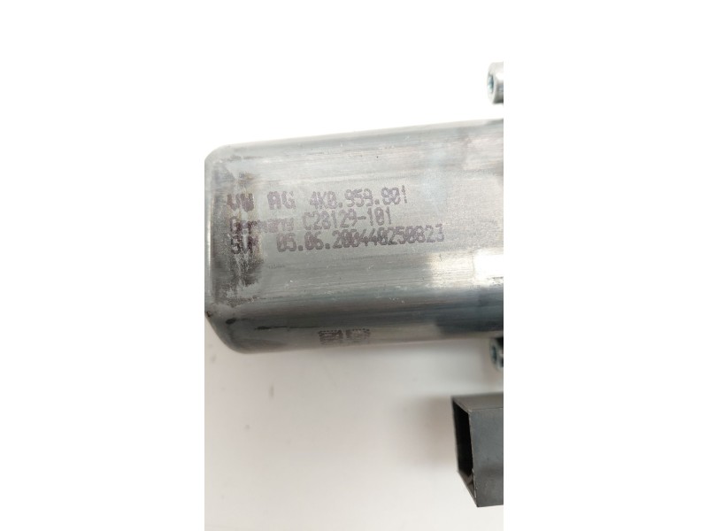 Recambio de motor elevalunas trasero derecho para volkswagen arteon (3h7, 3h8) 2.0 tdi referencia OEM IAM 4K0959801  
							