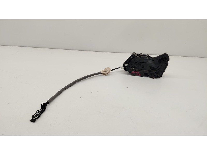 Recambio de cerradura puerta trasera derecha para volkswagen arteon (3h7, 3h8) 2.0 tdi referencia OEM IAM   