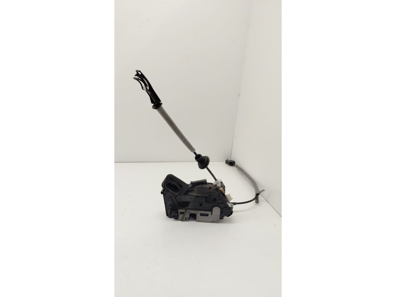 Recambio de cerradura puerta trasera izquierda para volkswagen polo v (6r1, 6c1) 1.4 tdi referencia OEM IAM 6C0839013A  
							