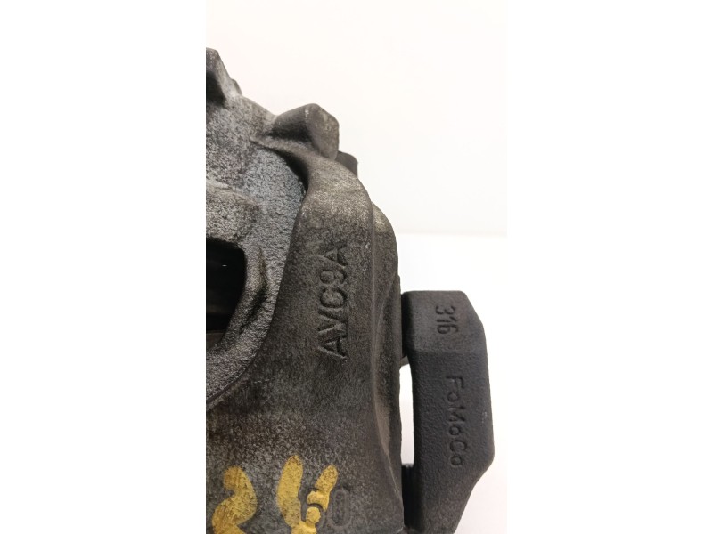 Recambio de pinza freno delantera derecha para jaguar xe (x760) 2.0 d referencia OEM IAM AVG9A  
