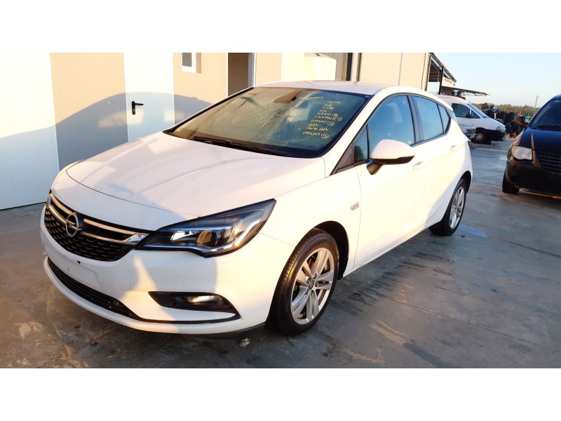 opel astra k (b16) del año 2018
							