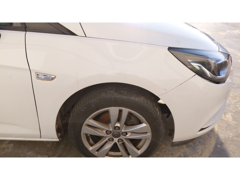 Recambio de aleta delantera derecha para opel astra k (b16) 1.6 cdti (68) referencia OEM IAM   