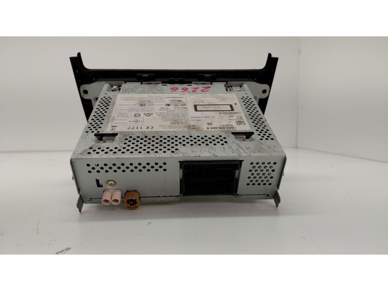 Recambio de sistema audio / radio cd para volkswagen polo v (6r1, 6c1) 1.4 tdi referencia OEM IAM 6C0035869B  
							