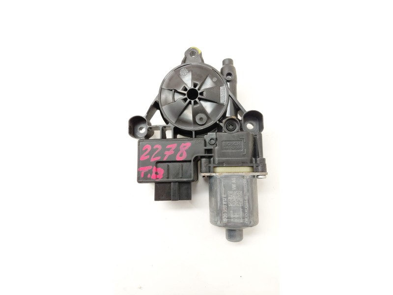 Recambio de motor elevalunas trasero derecho para skoda superb iii (3v3) 2.0 tdi referencia OEM IAM 5Q0959812E  
							