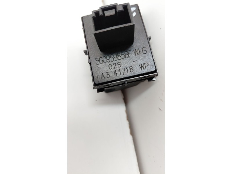 Recambio de mando elevalunas delantero izquierdo para seat ibiza v (kj1, kjg) 1.0 mpi referencia OEM IAM 5G0959858F  
							