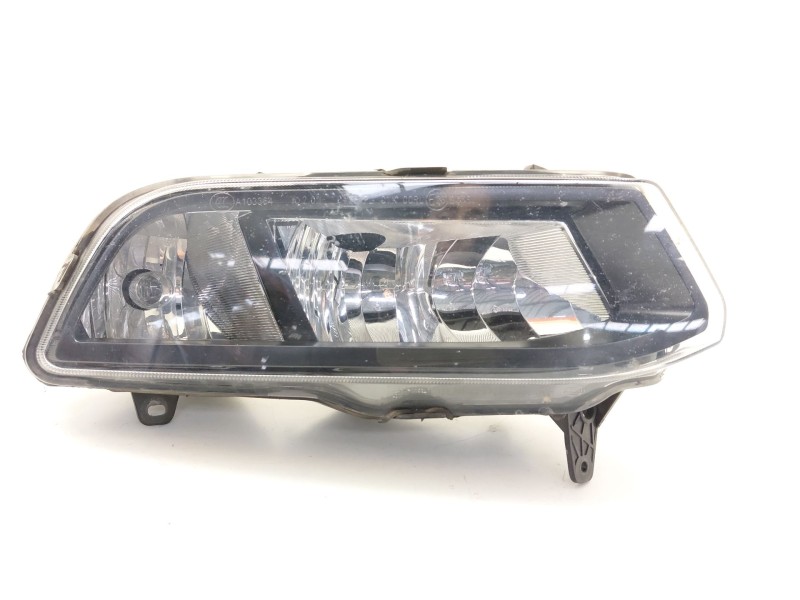 Recambio de faro antiniebla derecho para volkswagen polo v (6r1, 6c1) 1.4 tdi referencia OEM IAM 6C0941662D  