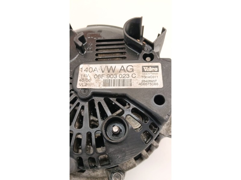 Recambio de alternador para seat leon (1p1) 1.9 tdi referencia OEM IAM 06F903023C  
							