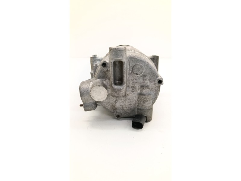 Recambio de compresor aire acondicionado para volkswagen polo v (6r1, 6c1) 1.4 tdi referencia OEM IAM 5Q0816803F  
