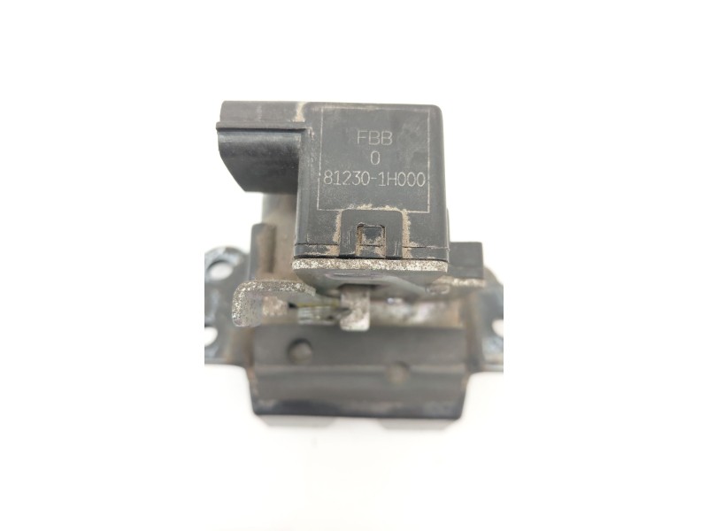 Recambio de cerradura maletero / porton para kia cee´d 1.6 crdi cat referencia OEM IAM 812301H000  
							