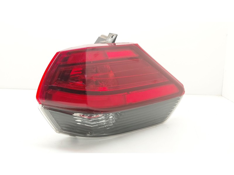 Recambio de piloto trasero derecho para nissan x-trail iii (t32_, t32r, t32rr) 1.6 dci (t32) referencia OEM IAM 22023746  
							