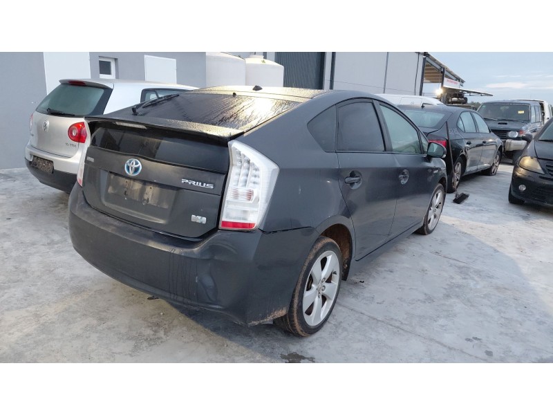 toyota prius (_w3_) del año 2010
							