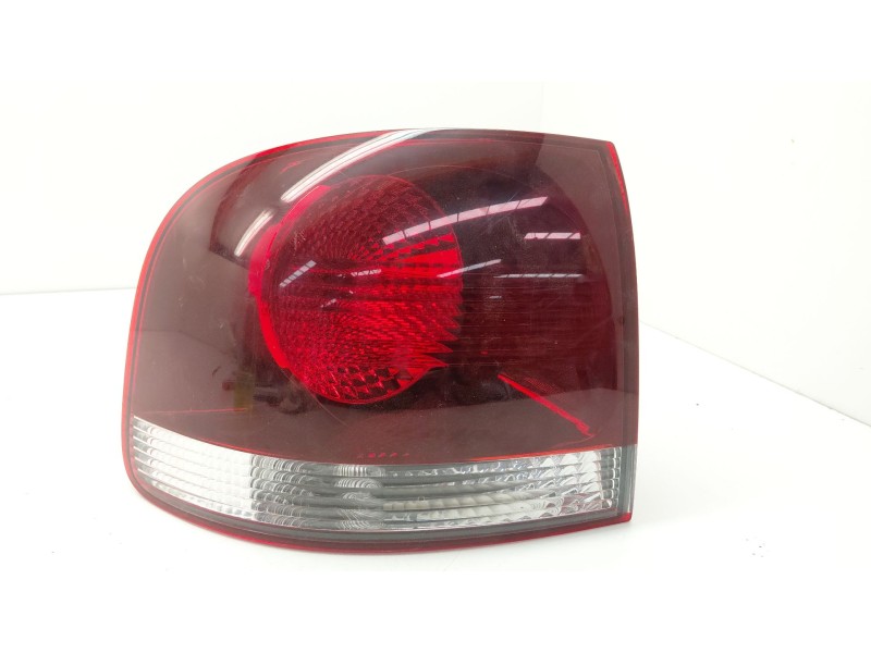 Recambio de piloto trasero izquierdo para volkswagen touareg (7l6) 3.0 v6 tdi dpf referencia OEM IAM 084411997L  