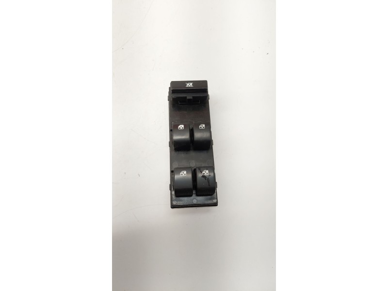 Recambio de mando elevalunas delantero izquierdo para kia cee´d 1.6 crdi cat referencia OEM IAM 935701H120  