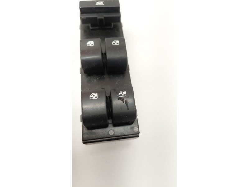 Recambio de mando elevalunas delantero izquierdo para kia cee´d 1.6 crdi cat referencia OEM IAM 935701H120  