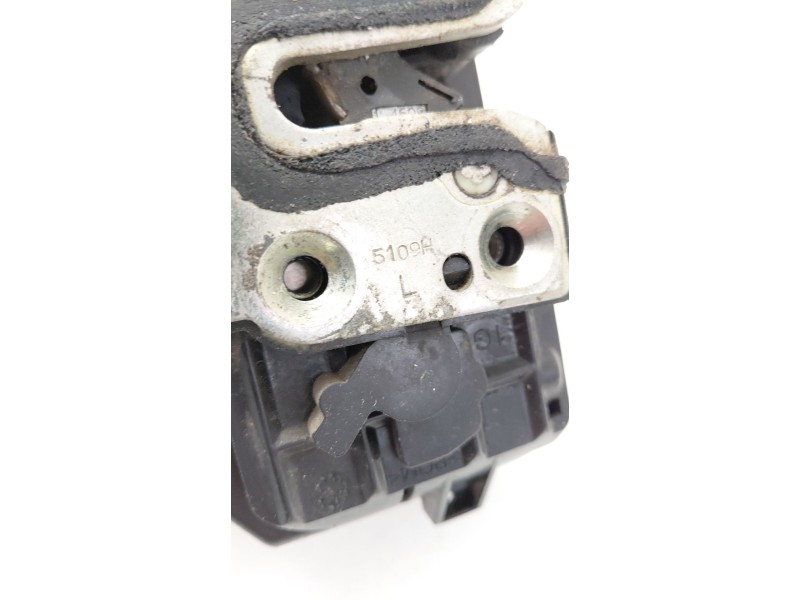 Recambio de cerradura puerta delantera izquierda para kia cee´d 1.6 crdi cat referencia OEM IAM 5109H  
							