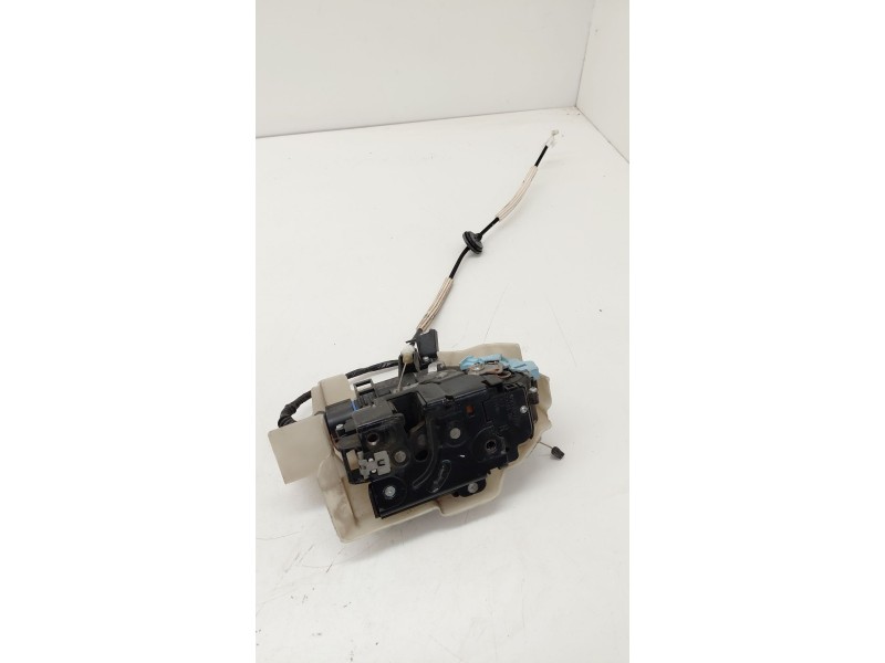 Recambio de cerradura puerta delantera derecha para volkswagen touareg (7l6) 3.0 v6 tdi dpf referencia OEM IAM 7L0837090  