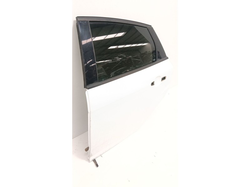 Recambio de puerta trasera izquierda para ford focus iii sedán 1.0 ecoboost referencia OEM IAM   
							