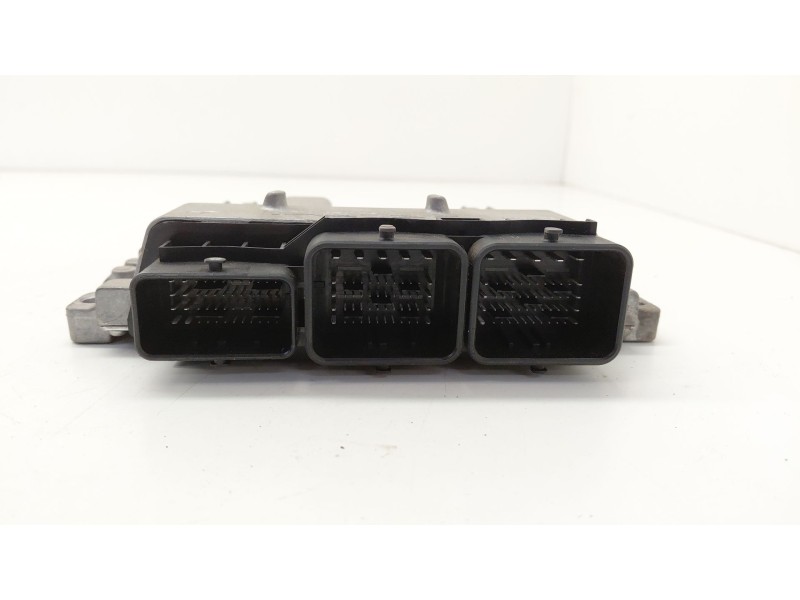Recambio de centralita motor uce para ford kuga i 2.0 tdci referencia OEM IAM AV4112A650CF  
							