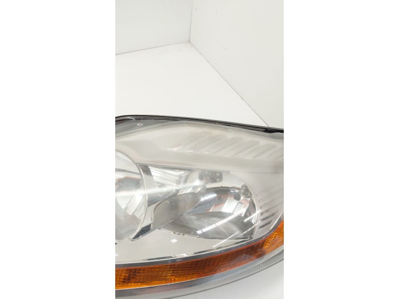 Recambio de faro izquierdo para ford kuga i 2.0 tdci referencia OEM IAM 8V4113W030AF  
