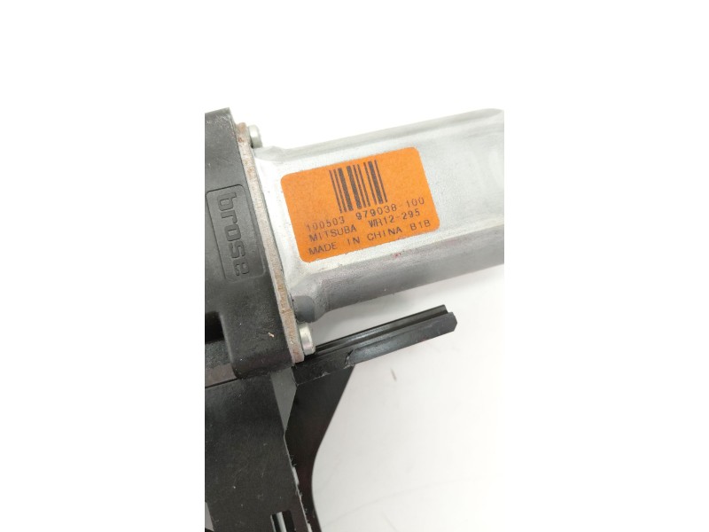 Recambio de motor elevalunas delantero derecho para ford kuga i 2.0 tdci referencia OEM IAM 979038100  