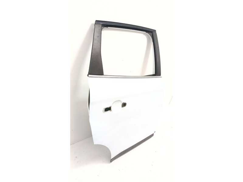 Recambio de puerta trasera derecha para ford kuga i 2.0 tdci referencia OEM IAM   