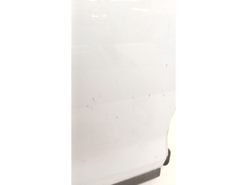 Recambio de puerta trasera derecha para ford kuga i 2.0 tdci referencia OEM IAM   
							