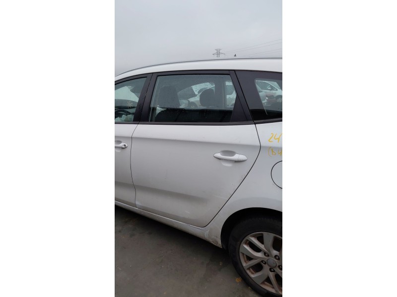 Recambio de puerta trasera izquierda para kia carens iv 1.7 crdi referencia OEM IAM   