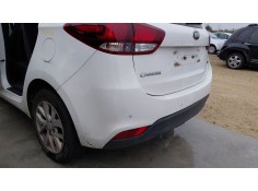 Recambio de paragolpes trasero para kia carens iv 1.7 crdi referencia OEM IAM    2