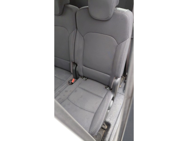 Recambio de asientos trasero izquierdo para kia carens iv 1.7 crdi referencia OEM IAM   