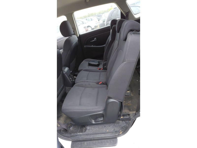 Recambio de asientos trasero izquierdo para kia carens iv 1.7 crdi referencia OEM IAM   
							