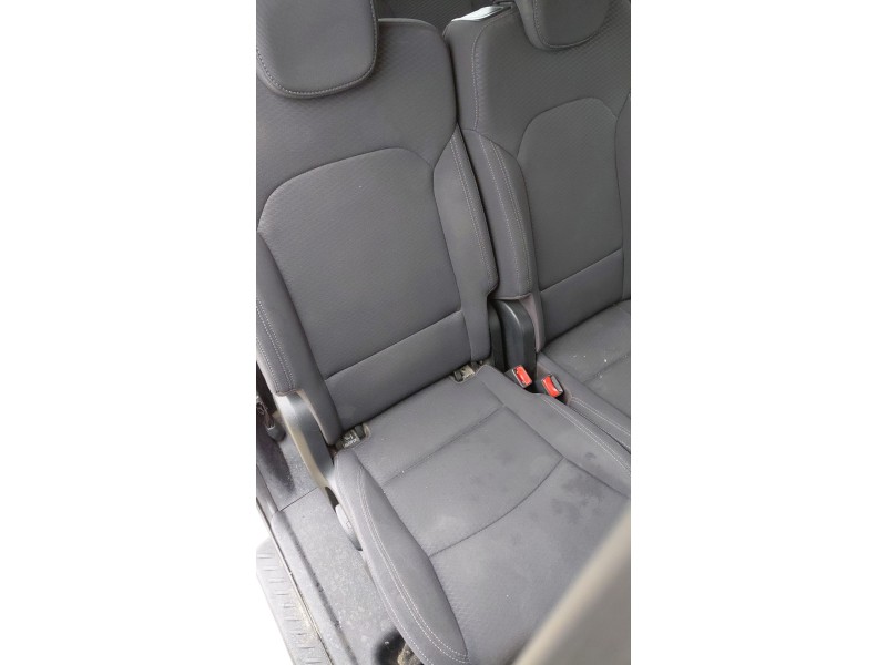 Recambio de asientos trasero derecho para kia carens iv 1.7 crdi referencia OEM IAM   