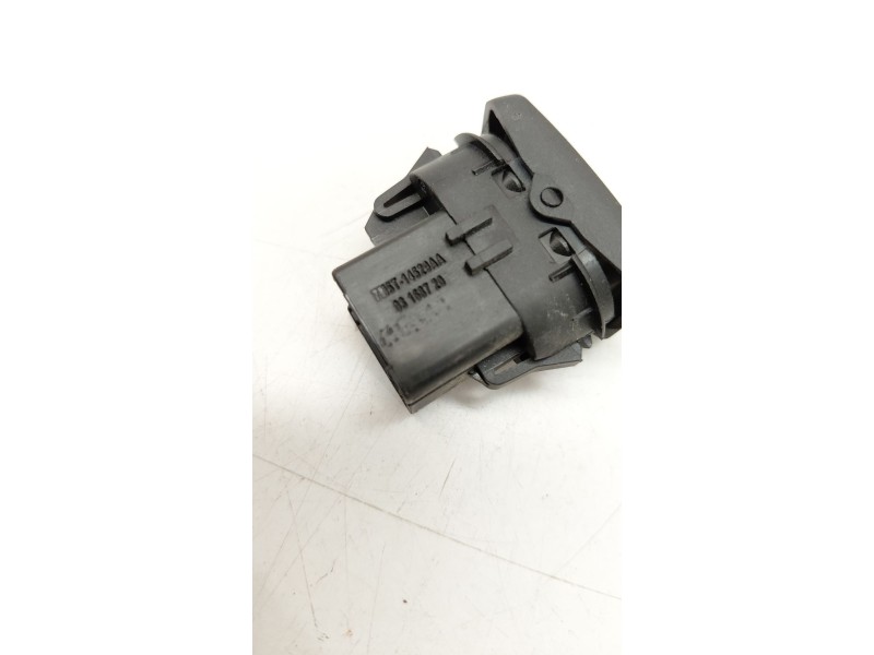 Recambio de mando elevalunas trasero derecho para ford kuga i 2.0 tdci referencia OEM IAM 7M5T14529AA  
							