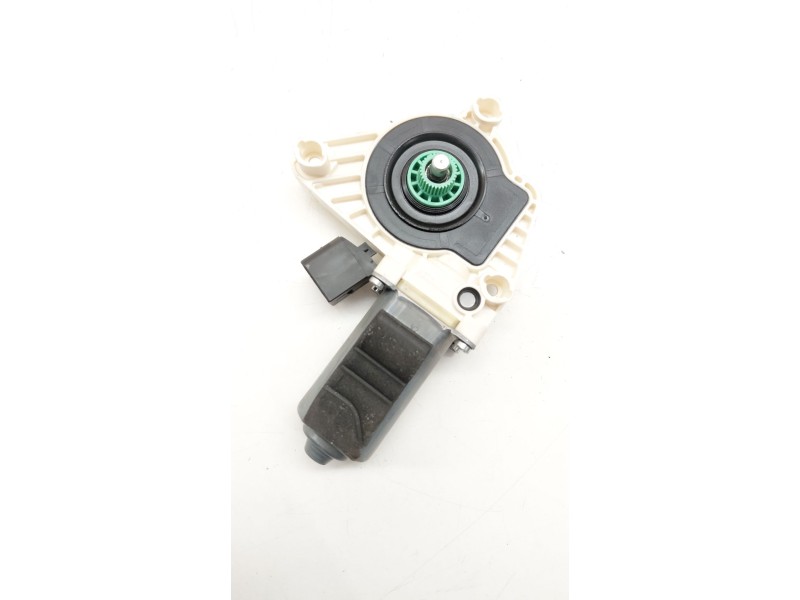 Recambio de motor elevalunas trasero derecho para mercedes-benz cla coupé (c117) cla 220 cdi 4-matic (117.305) referencia OEM IA