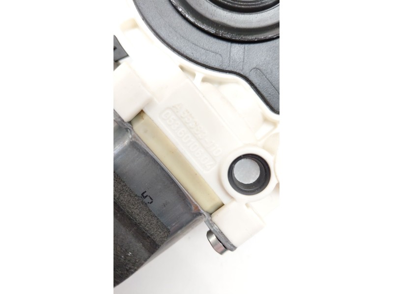 Recambio de motor elevalunas trasero derecho para mercedes-benz cla coupé (c117) cla 220 cdi 4-matic (117.305) referencia OEM IA
							