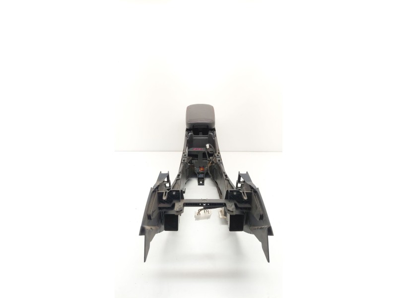 Recambio de apoyabrazos central para mercedes-benz cla coupé (c117) cla 220 cdi 4-matic (117.305) referencia OEM IAM A1766801200
							