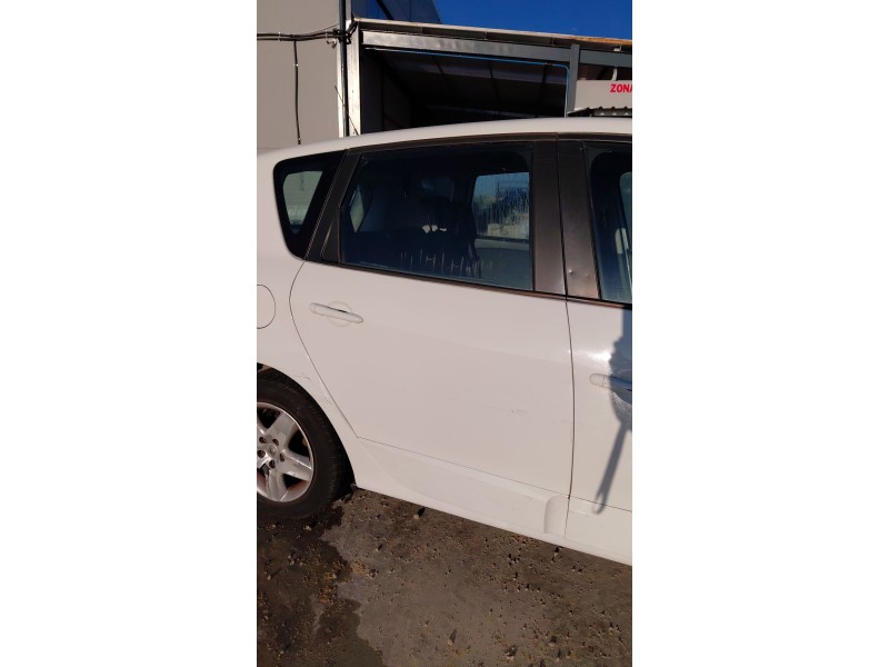 Recambio de puerta trasera derecha para renault scénic iii (jz0/1_) 1.5 dci (jz02, jz0r) referencia OEM IAM   
							