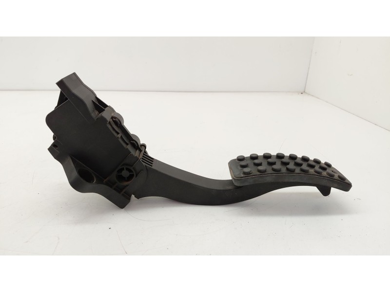 Recambio de pedal acelerador para mercedes-benz cla coupé (c117) cla 220 cdi 4-matic (117.305) referencia OEM IAM A2463001604  
							
