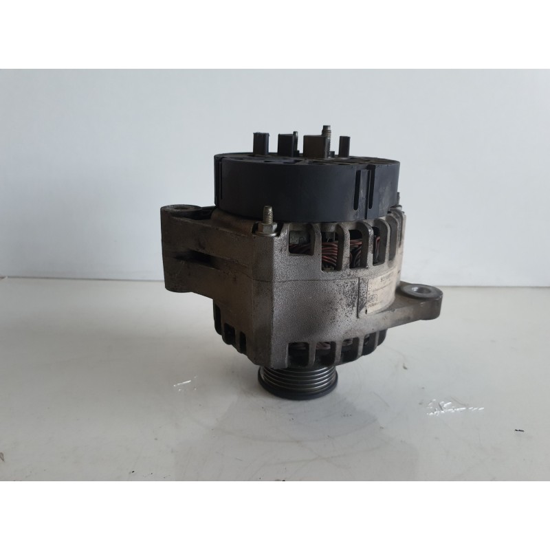 Recambio de alternador para opel zafira b 1.9 cdti referencia OEM IAM 93169028  