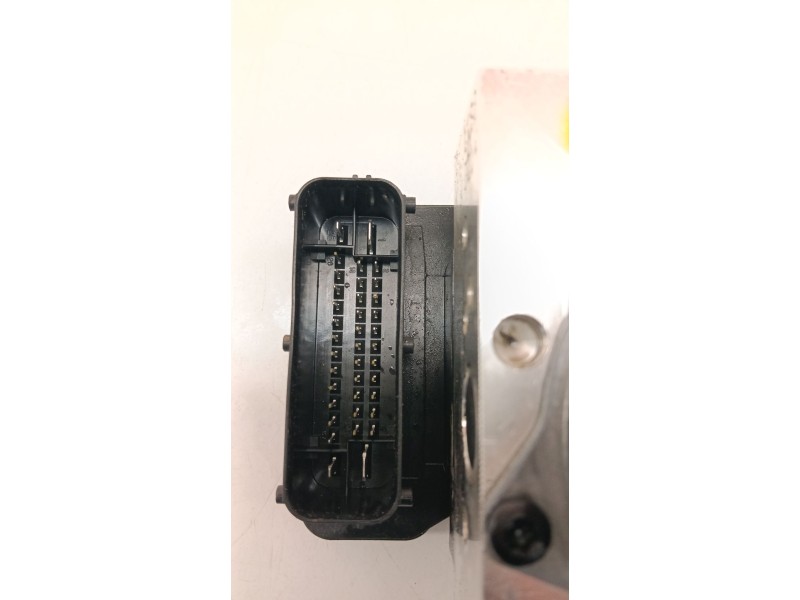 Recambio de abs para kia carens iv 1.7 crdi referencia OEM IAM 58910A4410  
							