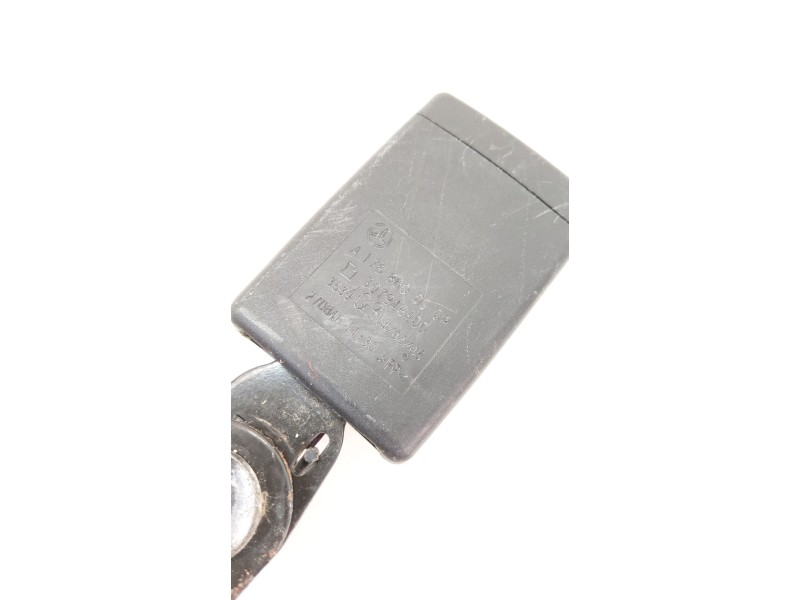 Recambio de enganche cinturon trasero izquierdo para mercedes-benz cla coupé (c117) cla 220 cdi 4-matic (117.305) referencia OEM