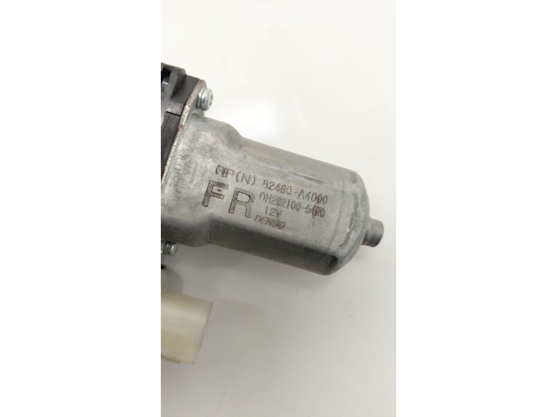 Recambio de motor elevalunas delantero derecho para kia carens iv 1.7 crdi referencia OEM IAM 82460A4000  
							
