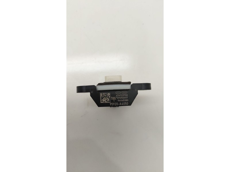 Recambio de sensor para kia carens iv 1.7 crdi referencia OEM IAM 95920A4050  