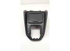 Recambio de consola central para kia carens iv 1.7 crdi referencia OEM IAM 84633A4000   2
