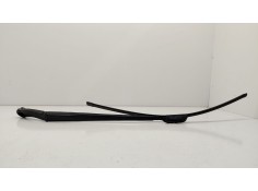 Recambio de brazo limpia delantero derecho para kia carens iv 1.7 crdi referencia OEM IAM   