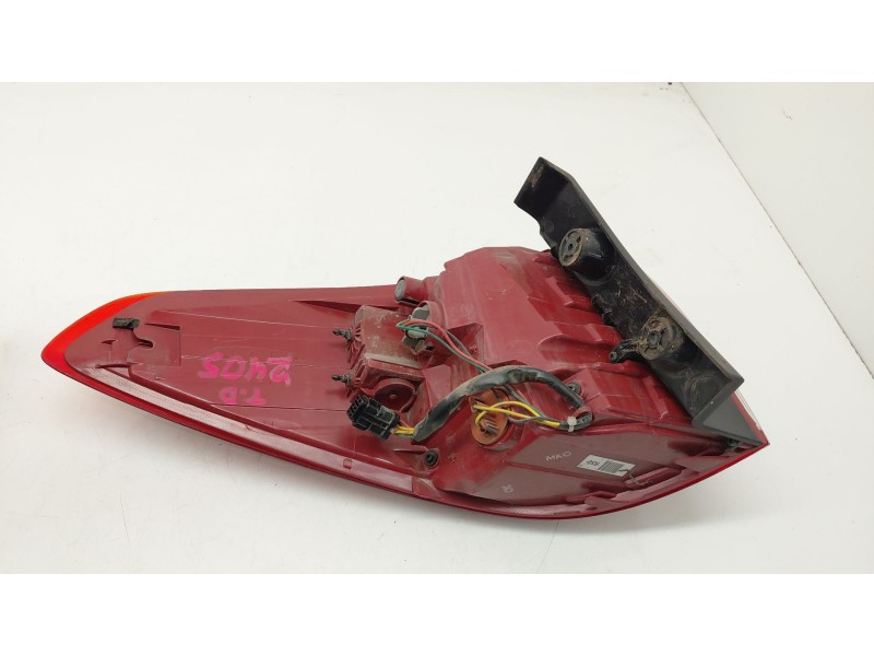 Recambio de piloto trasero derecho para kia carens iv 1.7 crdi referencia OEM IAM   