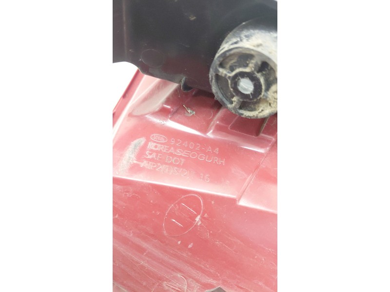 Recambio de piloto trasero derecho para kia carens iv 1.7 crdi referencia OEM IAM   