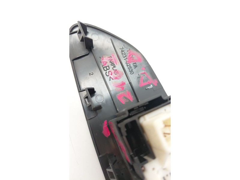 Recambio de mando elevalunas delantero derecho para toyota auris (_e15_) 1.4 d-4d (nde150_) referencia OEM IAM 7423102530  
							